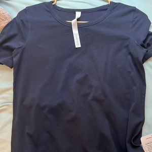Lululemon love crew tee!
